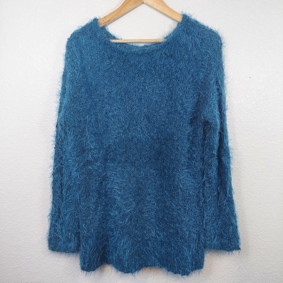 Hinge Scoop Neck Blue Teal Fuzzy Sweater Sz S - Picture 3 of 11